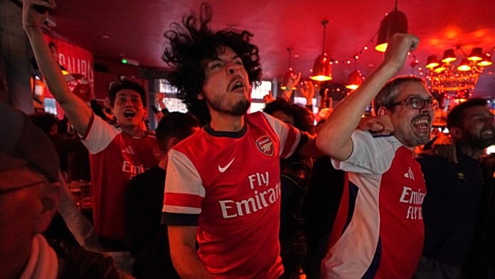22 év után nyerte meg ismét az angol bajnokságot az Arsenal