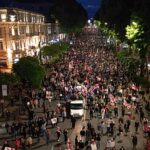 Tízezrek vonultak Tbilisziben: Grúzia függetlenségi napját EU-párti tüntetések kísérik