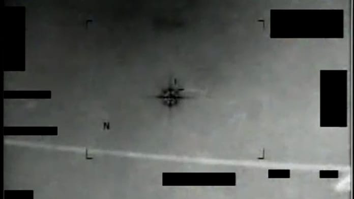A Pentagon UFO-felvételei megmagyarázhatatlan légi jelenségeket mutatnak