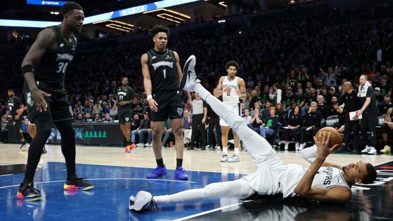 Wembanyama durva könyöklése után bukott el a csapata az NBA-rájátszásában
