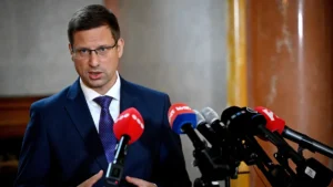 Gulyás Gergely Krausz Ferenc megfenyegetéséről: a Tisza-kormány rombolásba kezdett a tudomány területén