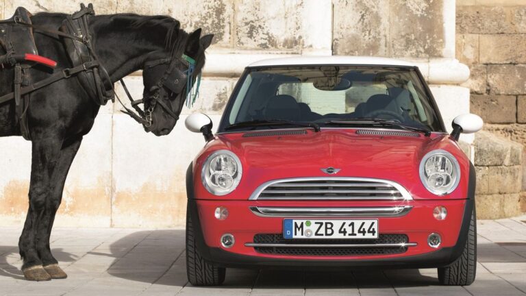 Népautónak született, divatcikként támadt fel: 25 éves a modern Mini