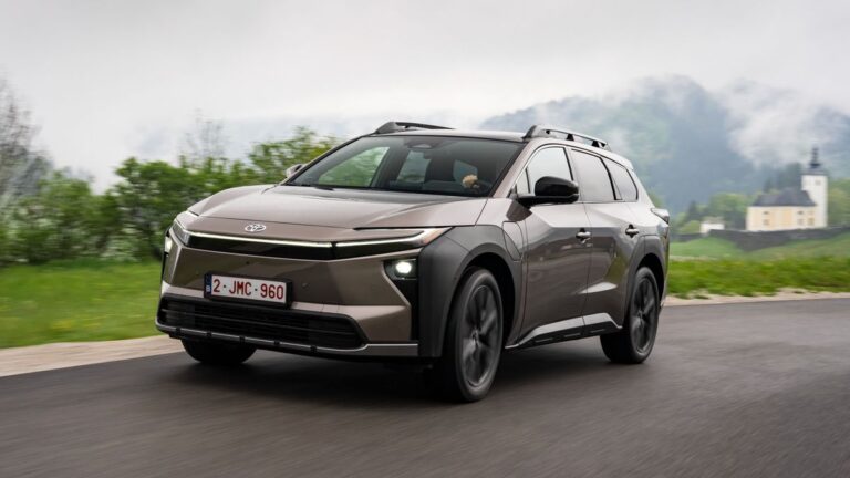 Az első SUV túrahátizsákkal – Toyota bZ4X Touring menetpróba (top 5)