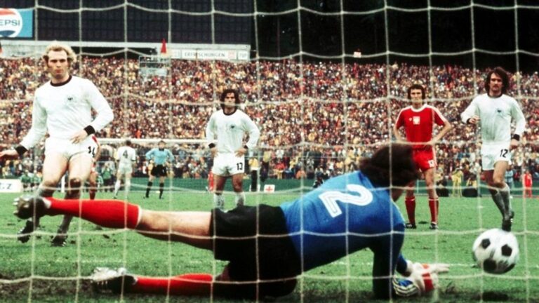 A FIFA és az eső verte szét Lengyelország vb-álmait