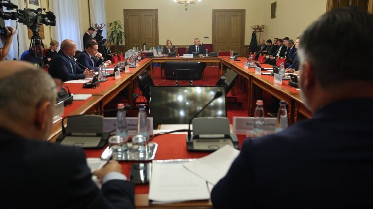 A meghallgatásokon kiderült, milyen a tiszás új demokrácia + videó