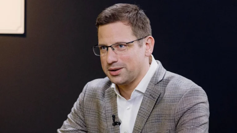 Gulyás Gergely: Az új hatalom kollektív bűnösséggel bélyegezné meg a nemzeti oldalt