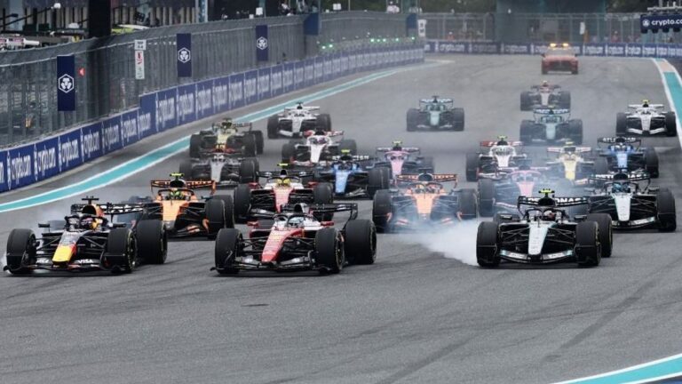 Csak részben hiába várták az esőt Miamiban, ahol a Ferrari a legvégén bukott nagyot