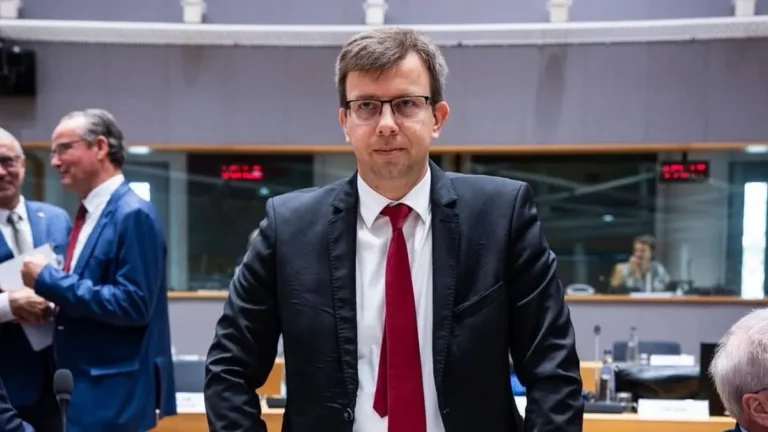 Bóka János kemény üzenetben kérte számon Magyar Pétert