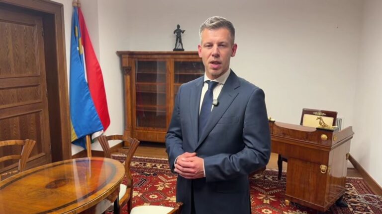 Mindig, minden ugyanaz…