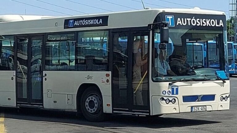 Bárki vezetheti a BKV autóbuszait a szombati nyílt napon
