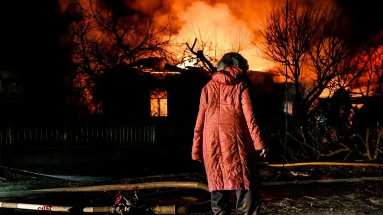 Lángba borult Oroszország, vérbe fulladt Ukrajna: durvul a háború
