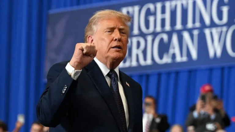 Trump újabb UFO-aktákat hozott nyilvánosságra: eddig nem látott videók és fotók kerültek elő