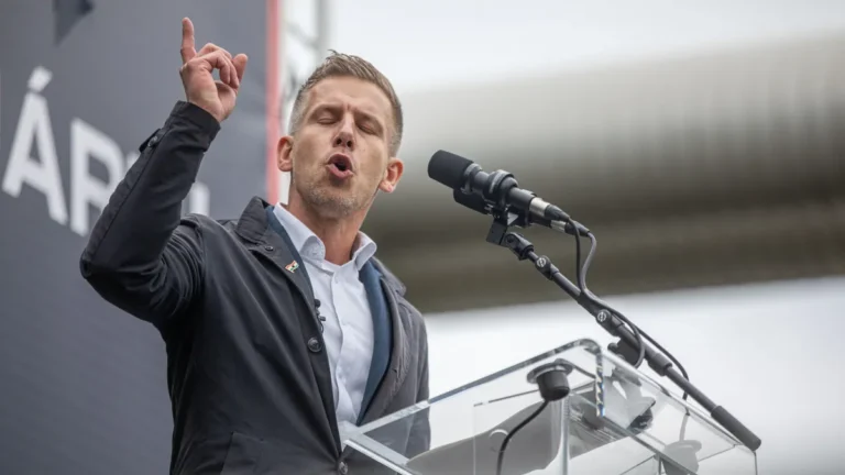 Svájciak állítják, hogy Magyar Péter diktátorként viselkedik 
