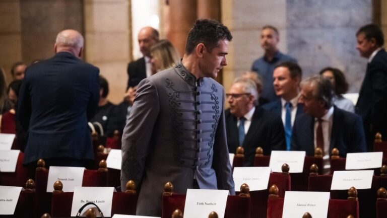 A Mi Hazánk arra kéri Sulyok Tamást, hogy ne írja alá a Meta reklámadójának eltörlését
