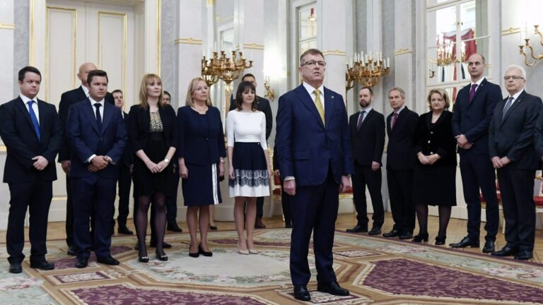 Így magyarázza a rendőrség, hogy egy év sem volt elég Matolcsyék meggyanúsítására