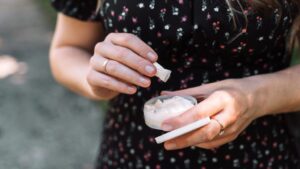 Szinte mindenki leszokott a cigiről ebben az országban, de helyette valami mást kezdtek el használni