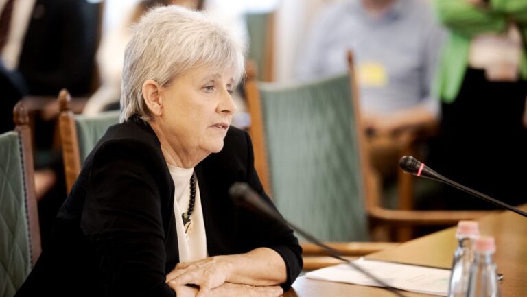 Lannert Judit vizsgálatot rendelt el egy állami tankönyvellátó cég keretszerződése ügyében