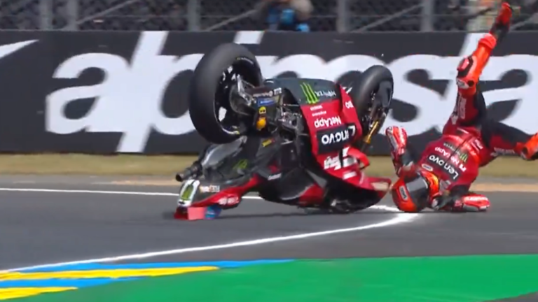 Brutálisan nagyot esett, megint műteni kellett a MotoGP legpechesebb klasszisát