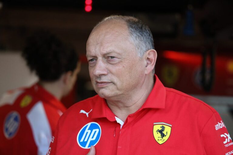 A Ferrari csapatfőnöke orvosi megfigyelés alá került, kihagyja az időmérőt