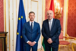 Az ultimátum lejárta után Magyar Péter személyesen próbál nyomást gyakorolni a hivatalához ragaszkodó köztársasági elnökre