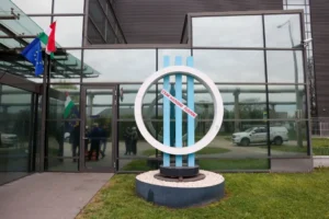 RTL: A tiszás energiatervet sulykolták az MTVA-s belső levelezésekben, Magyar Péter fejeket követel