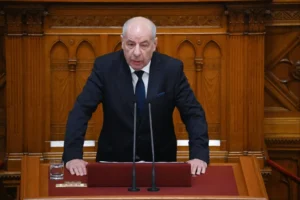 Sulyok interjút adott egy német lapnak, a Sándor-palota fordításából valahogy kimaradt Novák Katalin neve