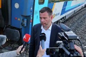 Vitézy Dávid kirúgta Lázár János volt gimnáziumi évfolyamtársát a MÁV szolgáltatócége éléről