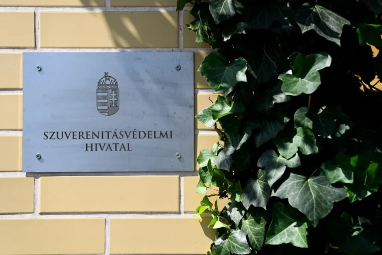 Alaptörvényt is módosít a Tisza Párt, hogy megszüntesse a Szuverenitásvédelmi Hivatalt