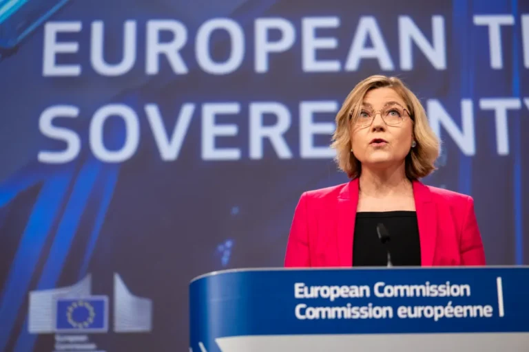 Enyhíteni próbál az EU a digitális kiszolgáltatottságán
