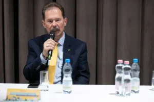 Sátoraljaújhely fideszes polgármestere Hegedűs Zsolttól kér segítséget a bezárt kórházi osztályok újraindításához