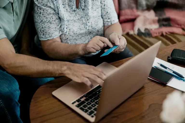 Technikai probléma miatt akadoztak az időzített és nagyobb összegű banki utalások