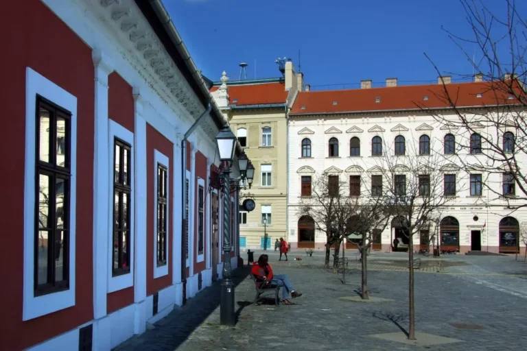 Magyar Nemzet: Letartóztatásban marad az óbudai korrupciós ügy két volt momentumos gyanúsítottja