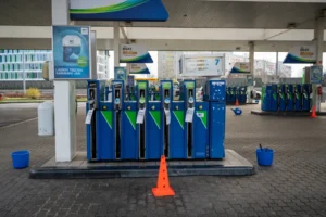 Magyar Péter arról posztolt, hogy már a héten olcsóbb lehet a védett árnál a benzin és a gázolaj