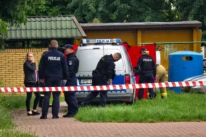 Öt lövéssel meggyilkoltak egy ellenzéki orosz karikaturistát Lengyelországban