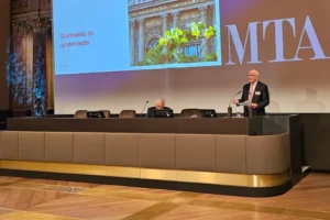 Surányi György: Az euró bevezetése mellett is lehet pocsék gazdaságpolitikát folytatni