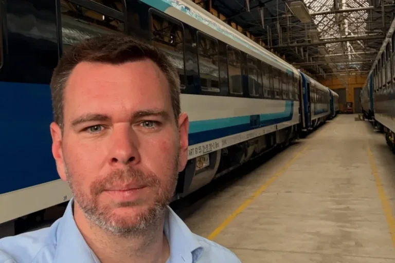 Vitézy: A Dunakeszi Járműjavító csődje miatt kellett osztrák vasúti kocsikat bérelnie a MÁV-nak