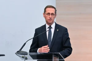 Kamatot vágott az MNB, 2022 óta nem volt ilyen alacsony az alapkamat
