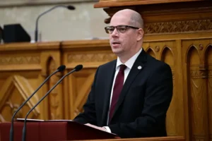Válaszolt a legfőbb ügyész Magyar Péter felszólítására az aranykonvoj-ügyben