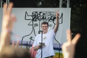 "I want to officiate the first same-sex wedding in Budapest" – Karácsony at Budapest Pride