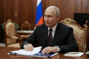 Már Putyin is arról beszél, hogy a benzinkutaknál sorok vannak, és problémákat okoznak az ukrán csapások