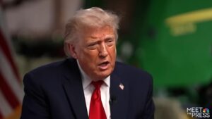 Trump kivonult az NBC-nek adott interjújáról, miután a kérdezőt aljasnak vagy hülyének titulálta