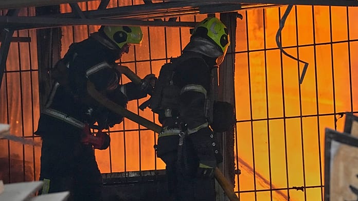 Kijev lakói a föld alá menekülnek az orosz támadás alatt