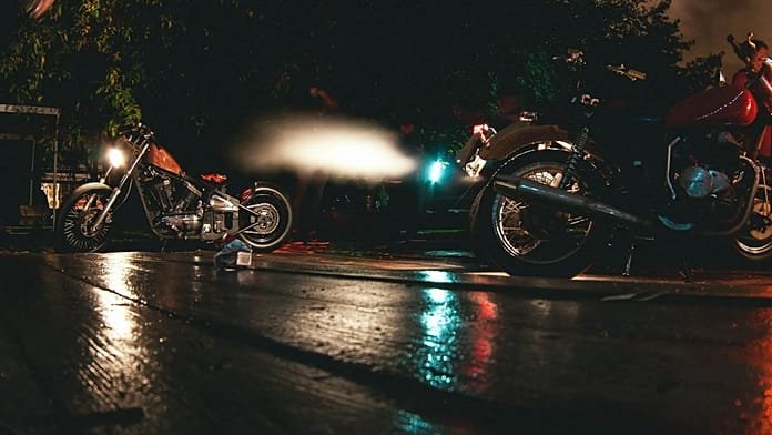 Moszkva betiltja az éjszakai motorozást a Krímben, mert félti a légvédelmet