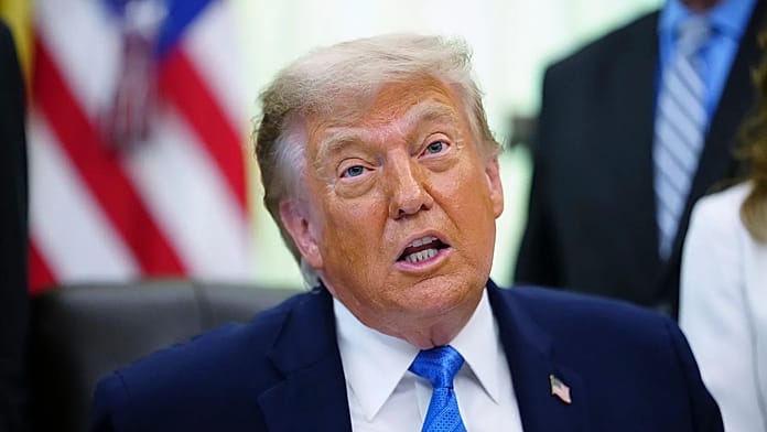 Trump leállítja az új iráni csapásokat, és egy lehetséges békemegállapodást lebegtet