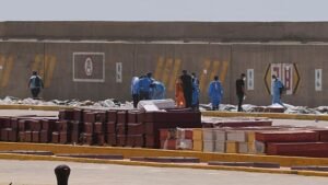 Venezuelai földrengés: rögtönzött halottasházzá vált La Guaira kikötője