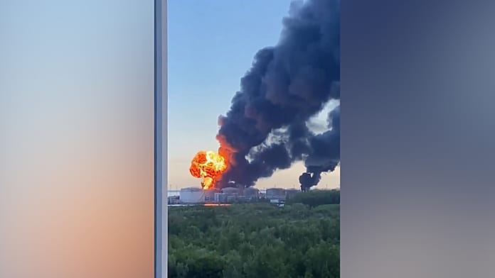 Robbanás orosz olajterminálon Szentpéterváron ukrán dróntámadás után