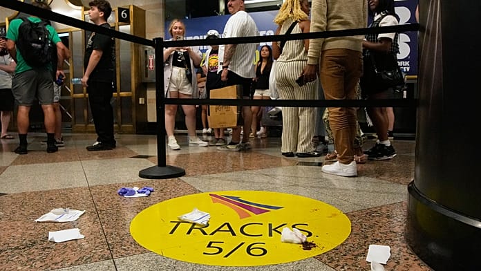 Késeléses a New York-i Penn Station-ön, többen megsérültek, a támadót elfogták