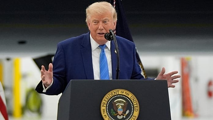 Trump: amerikai autócégek üzemeiben gyártunk rakétákat az amerikai haderőnek