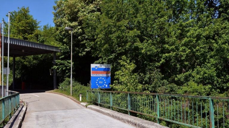 Szlovénia megszüntette a határellenőrzést