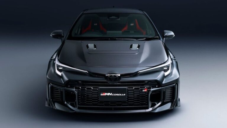 Csak két ülése van a legsportosabb Toyota Corollának